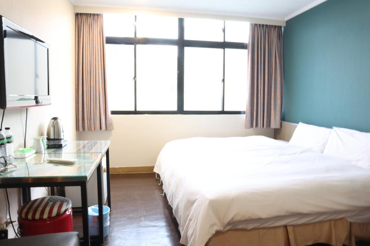 Back Home Hotel Chiayi Exterior foto